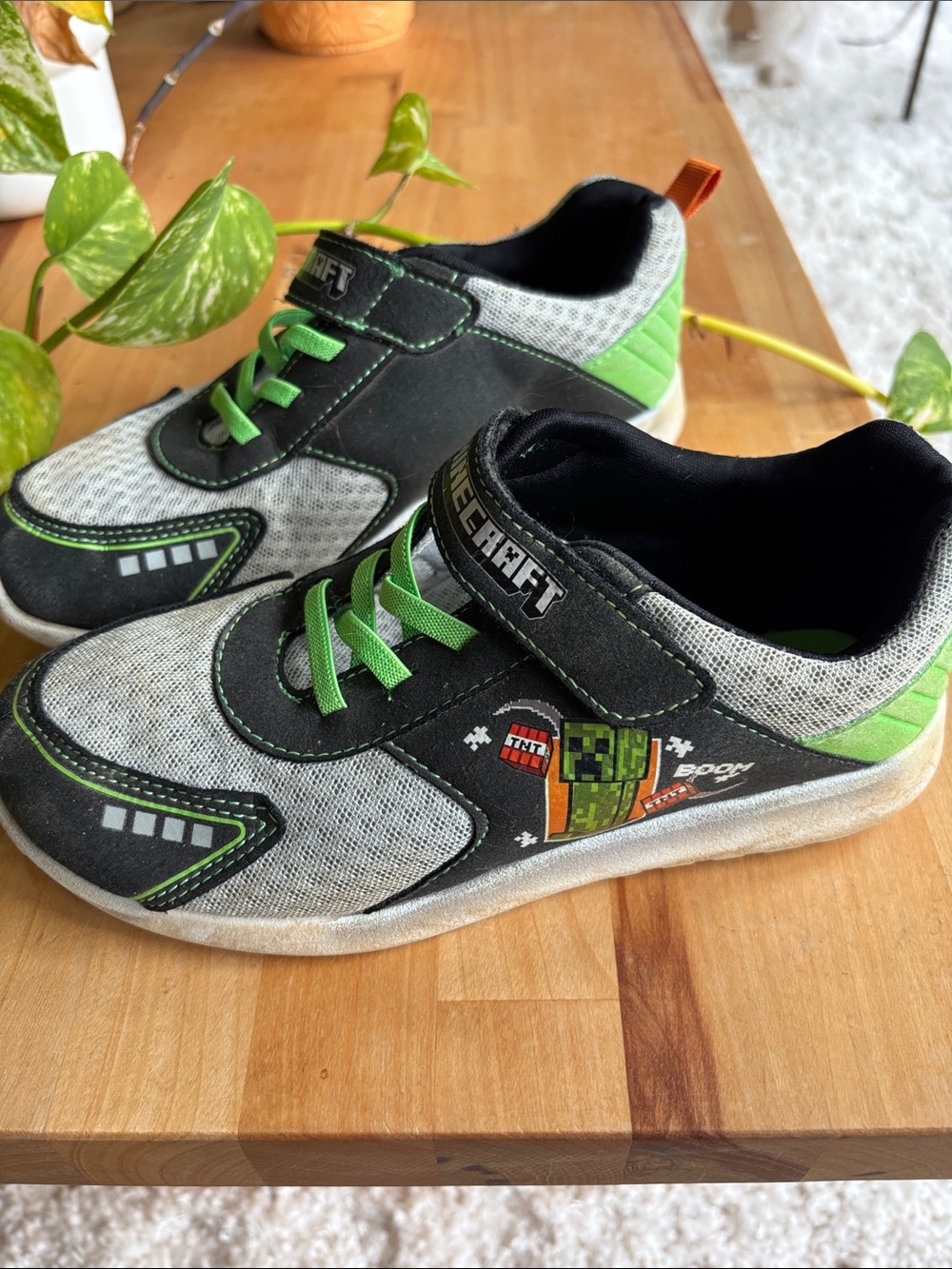 Minecraft Green and Gray Kids' Sneakers with Hook-and-Loop Strap